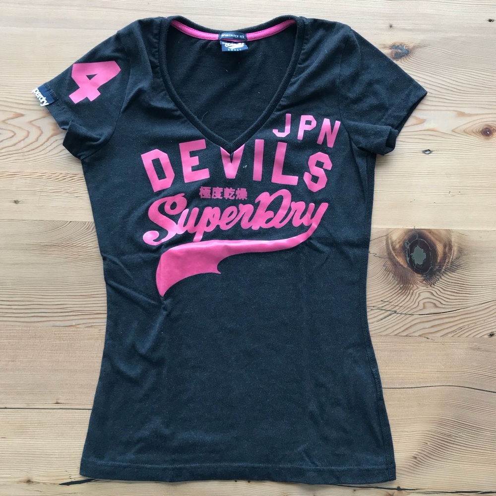 Superdry T-shirt, Black with pink decoration